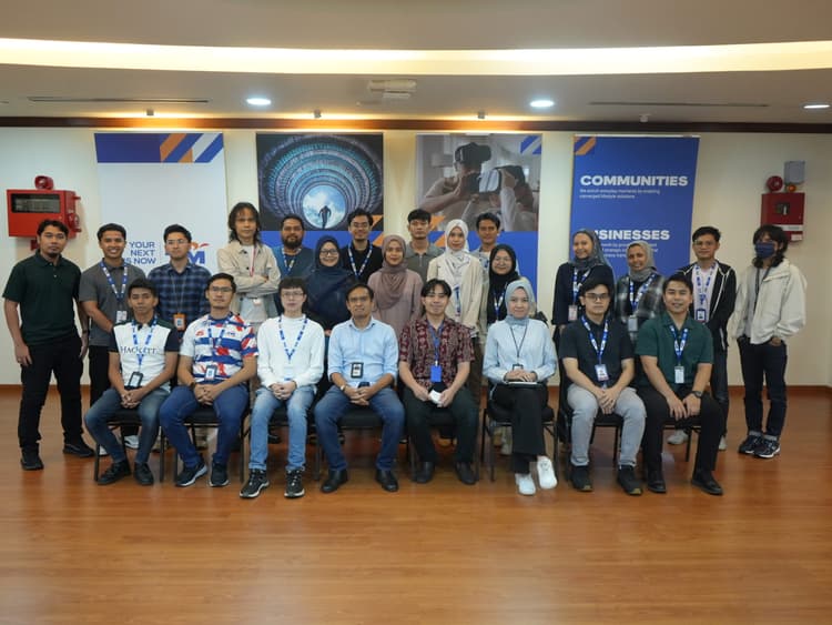 Bridging Knowledge, Strengthening Expertise